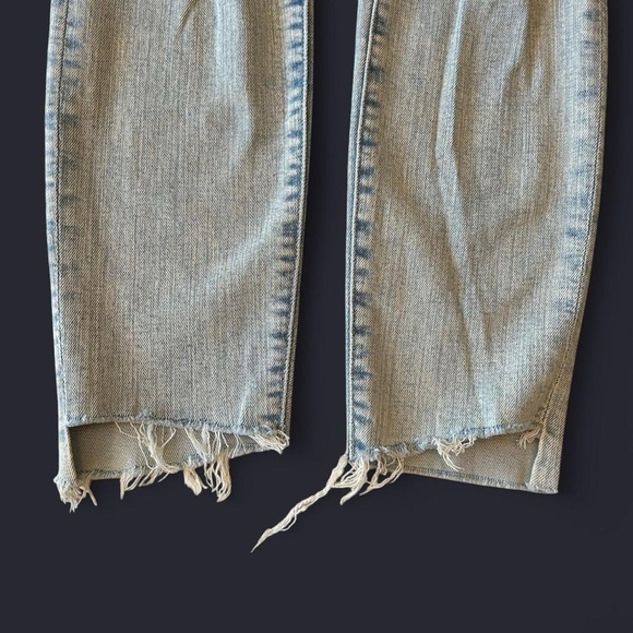 MOTHER The Stunner Zip Ankle Step Fray Jeans | Size 27 | Distressed Blue Denim - Picture 3 of 14